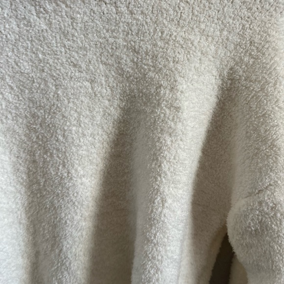 Abercrombie & Fitch cream cozy sweater Size M SOLD ! - Picture 5 of 5